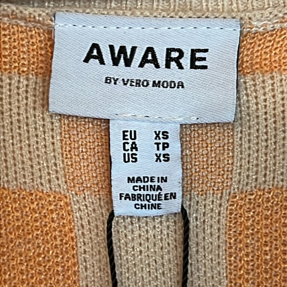 AWARE Gingham Long Sleeve Knit Cardigan - Picture 10 of 12